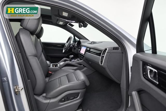 Used 2023 Porsche Cayenne AWD/4WD image 11