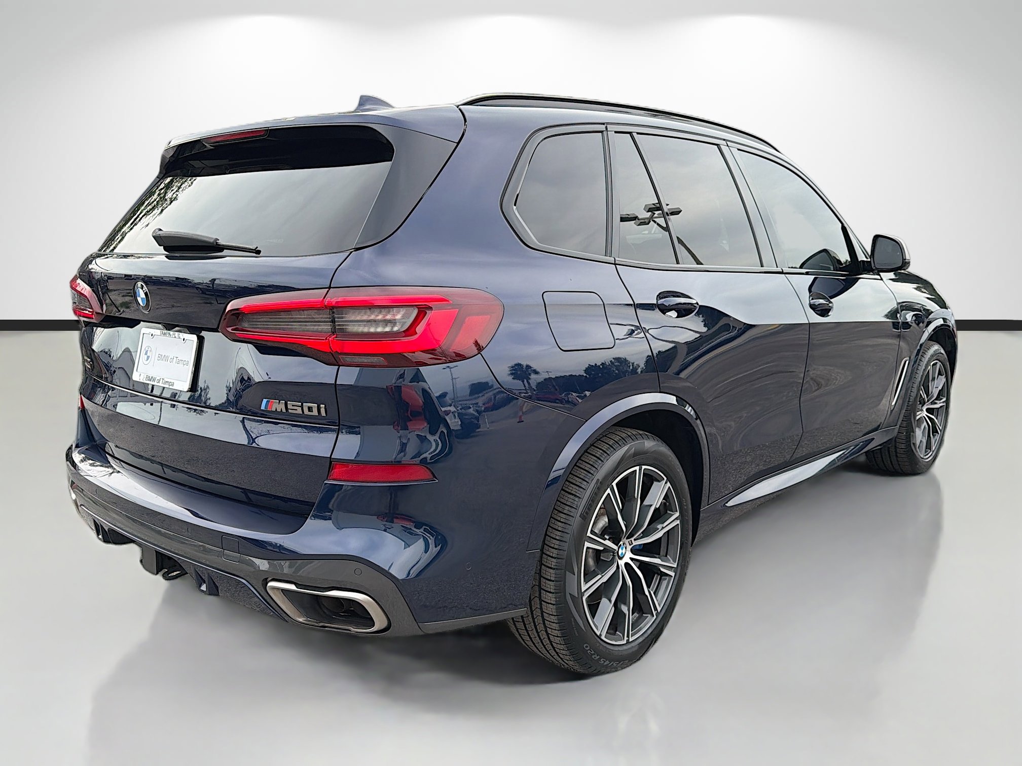 Used 2021 BMW X5 M50i AWD/4WD image 3