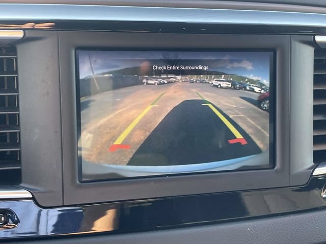 Used 2023 Chrysler Voyager LX FWD image 16