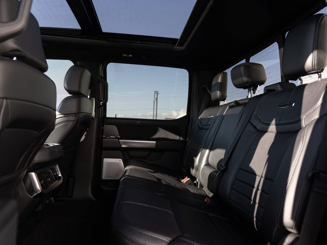 Used 2025 Ford F350 Platinum image 29
