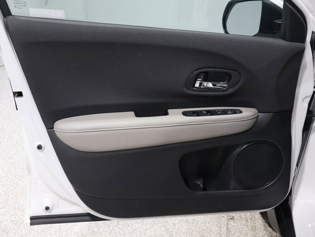 Used 2022 Honda HR-V LX image 13