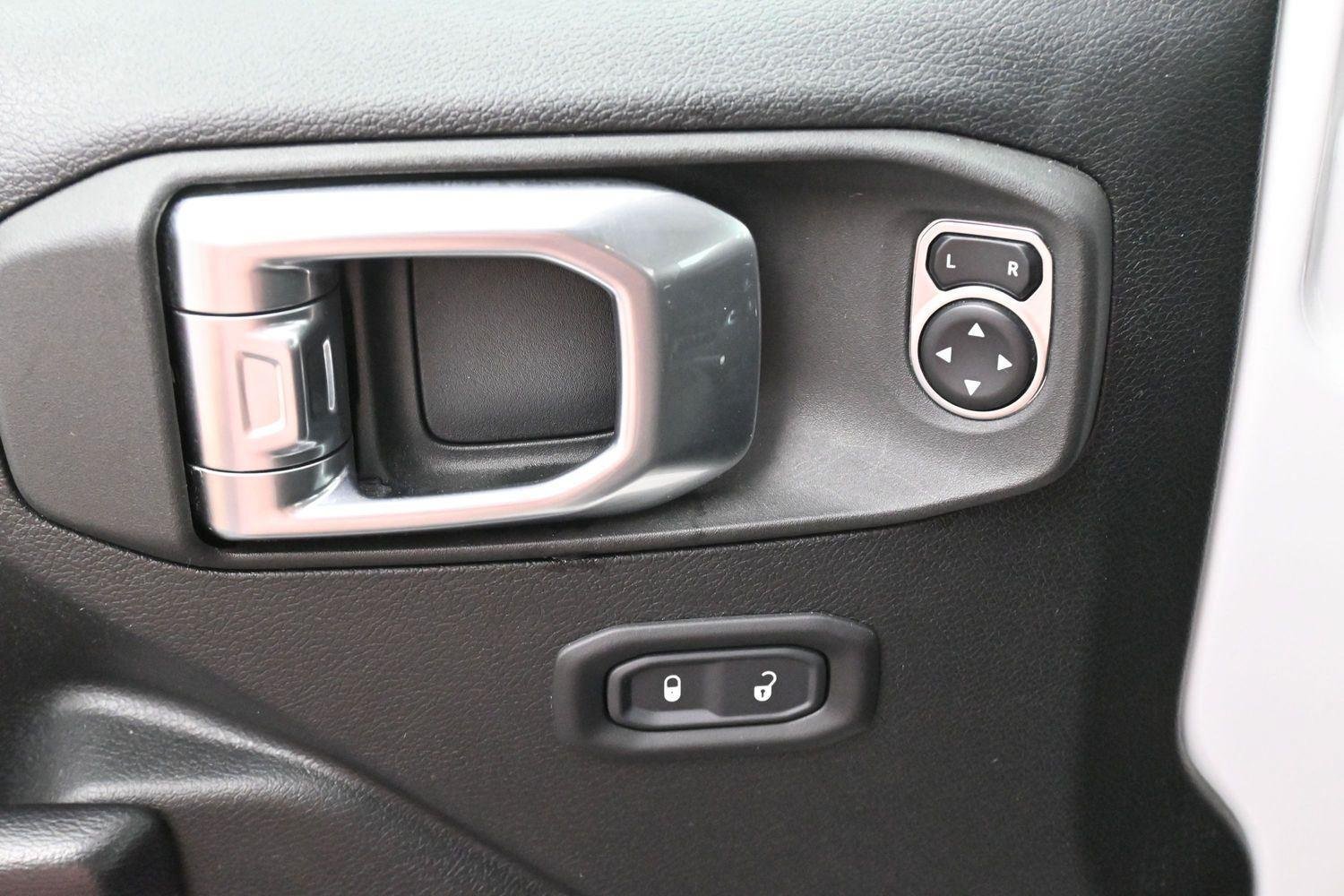Used 2021 Jeep Wrangler Unlimited Sport AWD/4WD image 11
