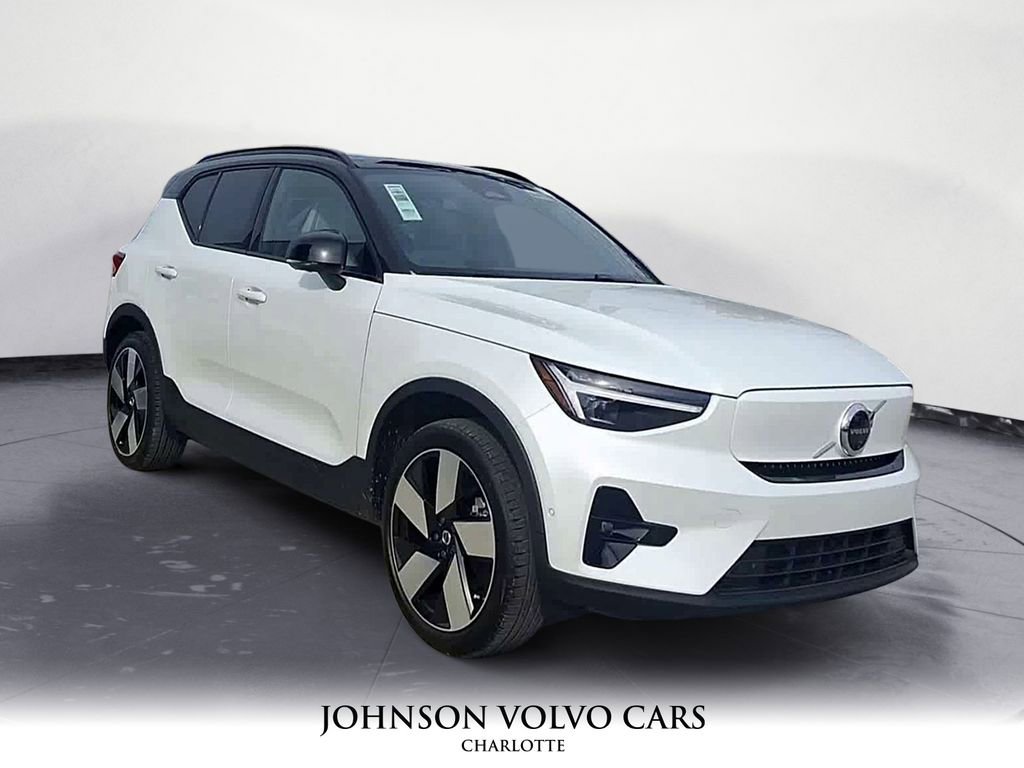 New 2026 Volvo EX40 Plus w/ Climate Package image 5