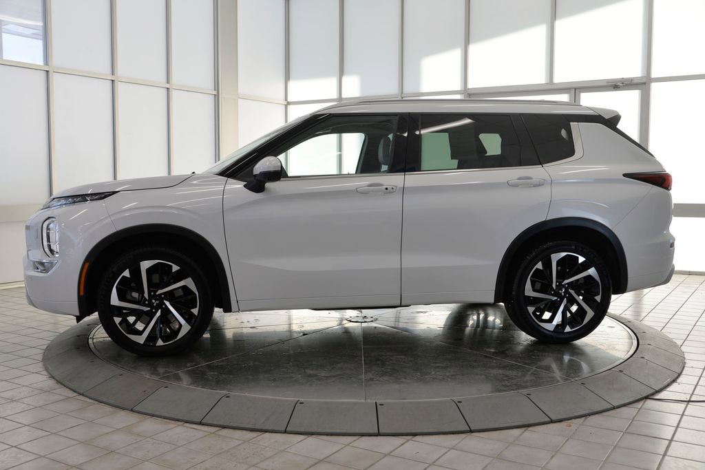 Used 2022 Mitsubishi Outlander SEL image 5