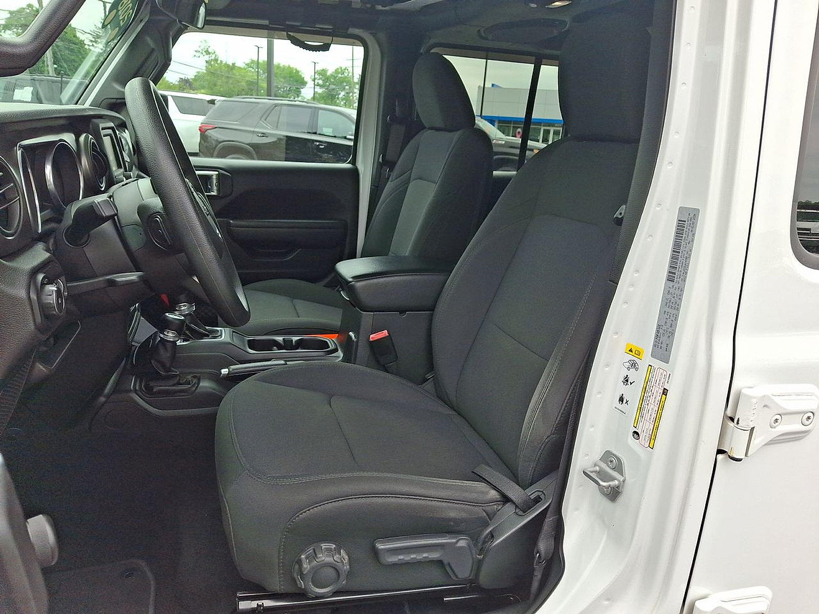 Used 2018 Jeep Wrangler Unlimited Sport AWD/4WD image 11