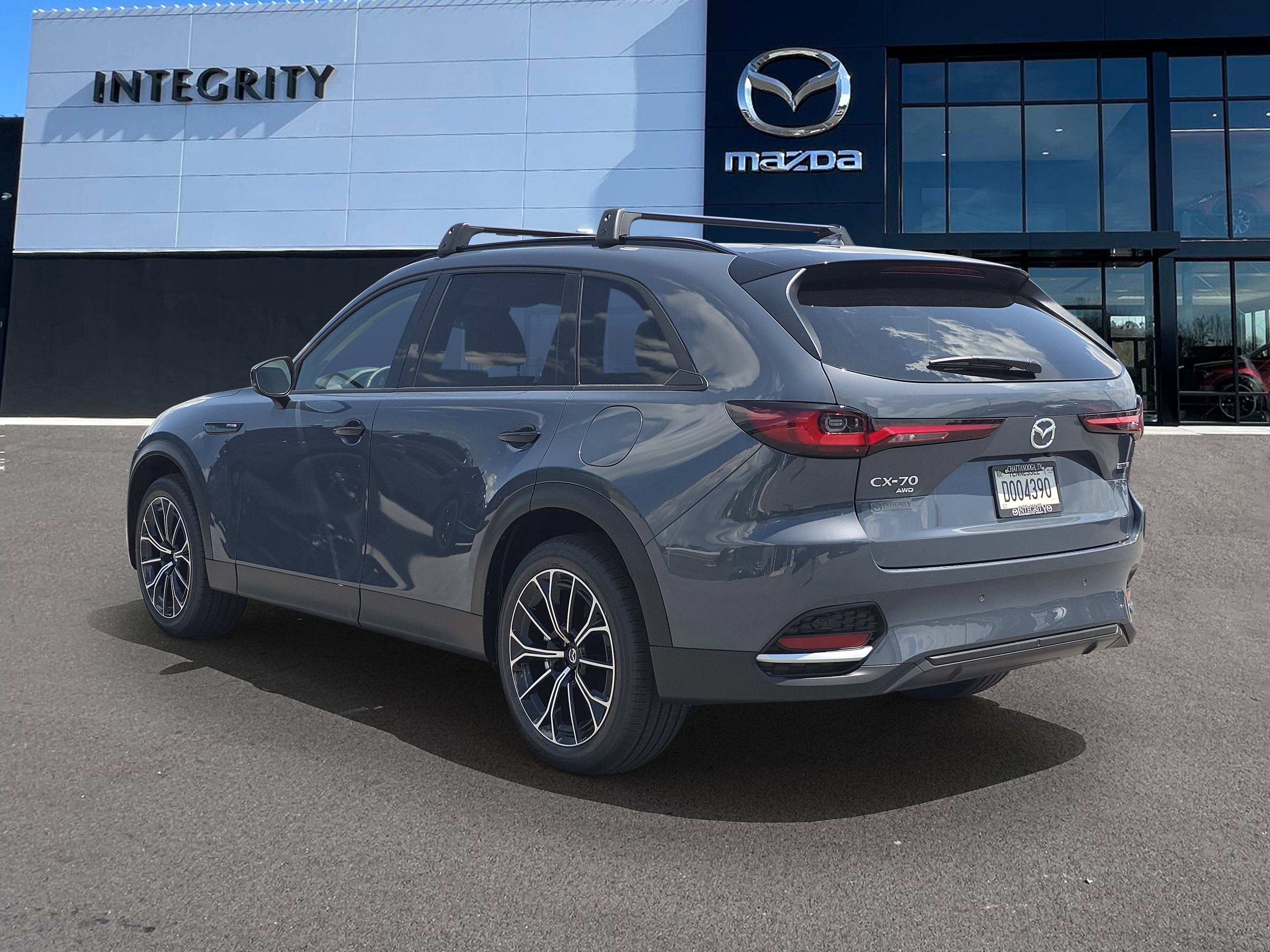 Certified 2025 MAZDA CX-70 Plug-In Hybrid w/ Premium Pkg image 4