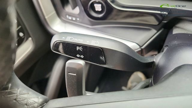 Used 2024 Porsche Cayenne Coupe AWD/4WD image 40