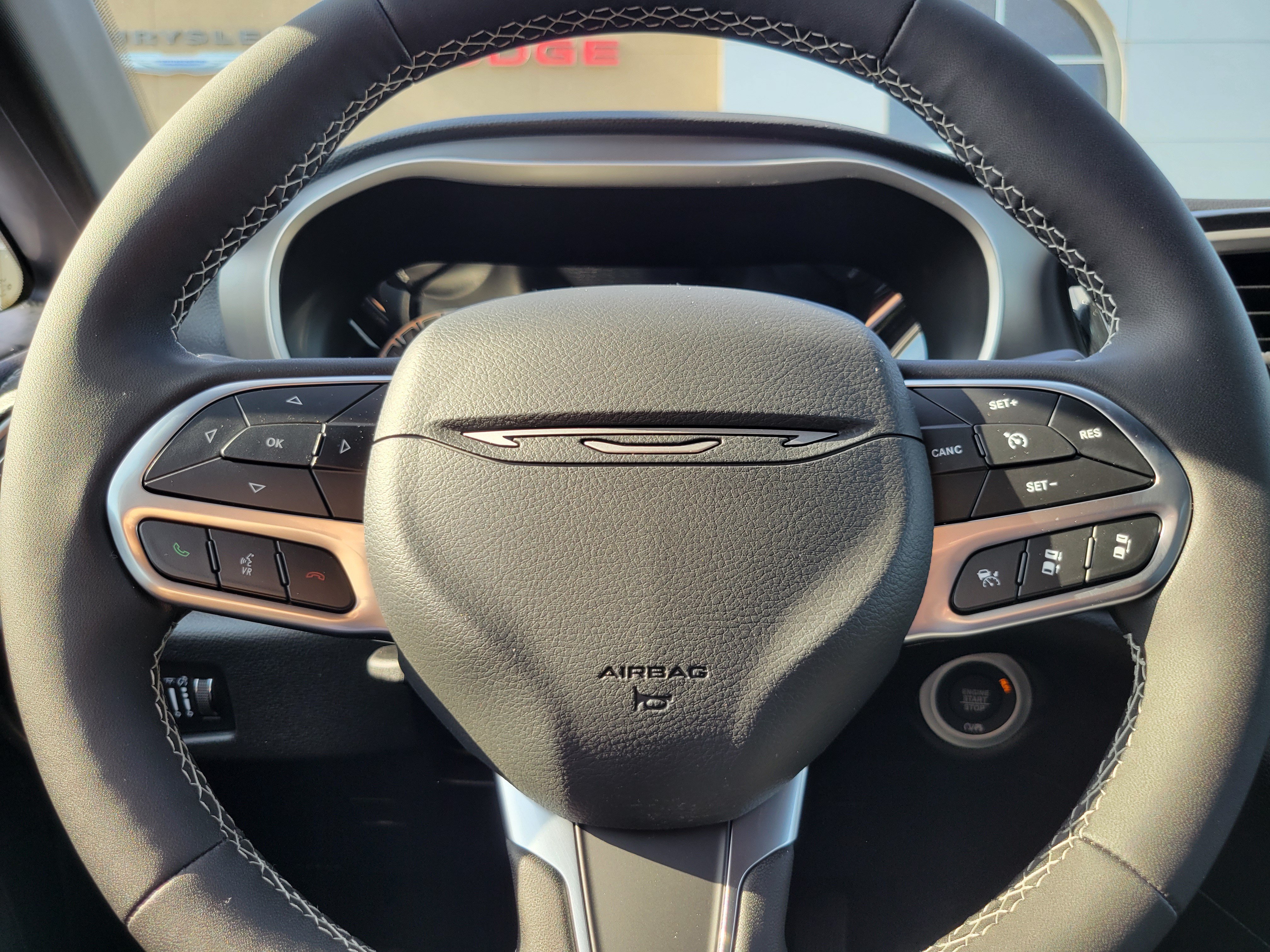 New 2027 Chrysler Pacifica Select FWD image 10