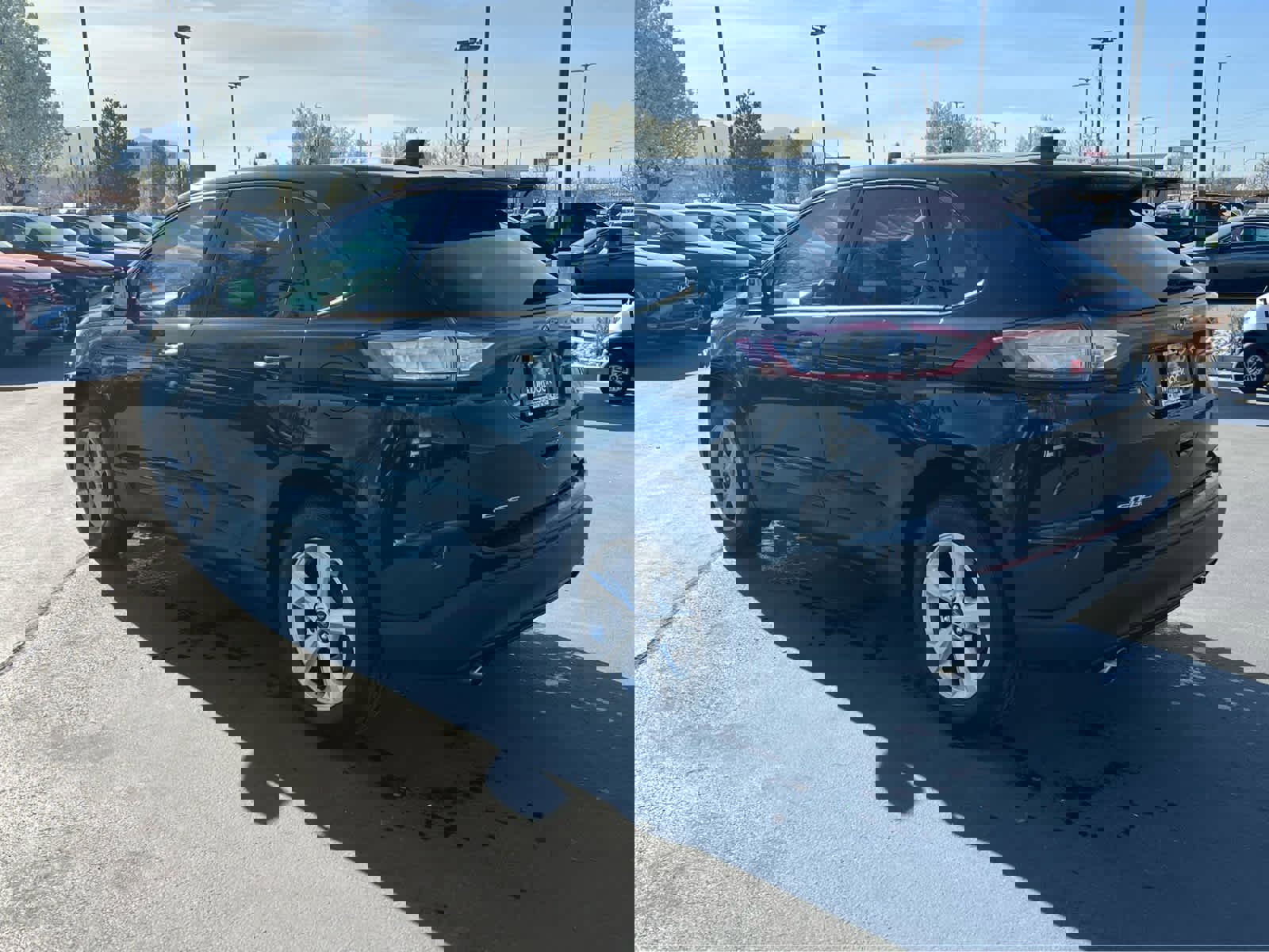 Used 2017 Ford Edge SE image 11