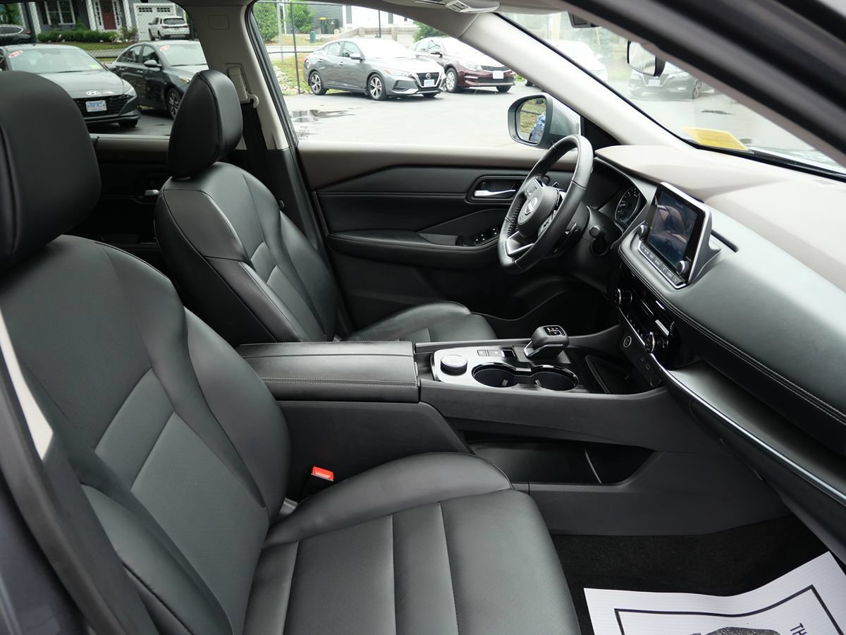 Used 2022 Nissan Rogue SV w/ SV Premium Package AWD/4WD image 18