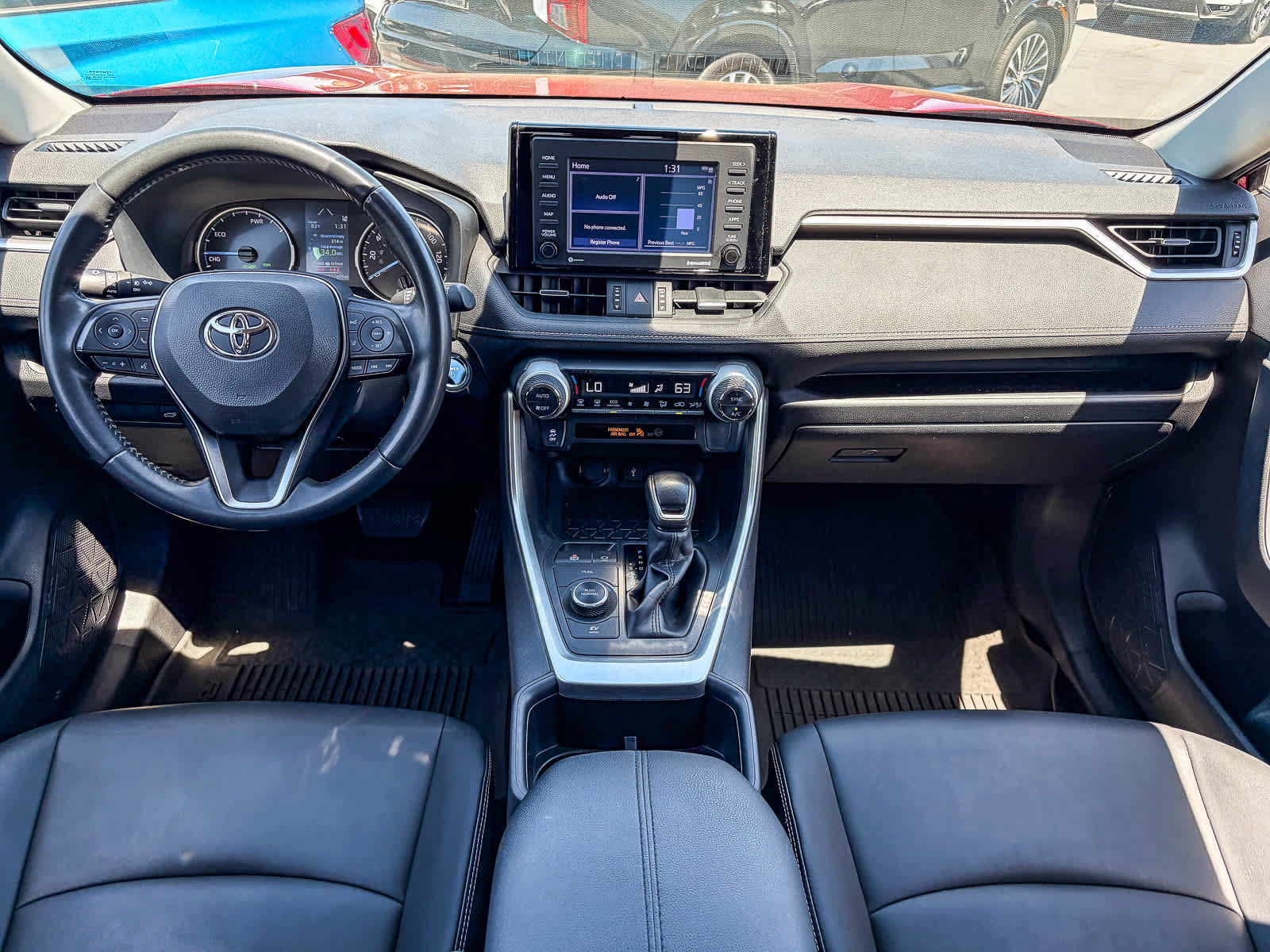 Used 2022 Toyota RAV4 XLE Premium AWD/4WD image 9