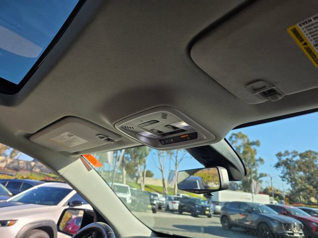 Used 2020 Chevrolet Traverse Premier w/ Redline Edition image 13