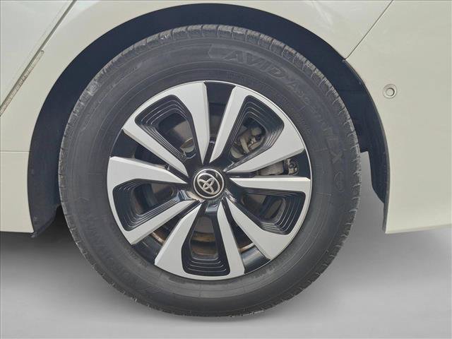 Used 2018 Toyota Prius Prime Advanced FWD image 15
