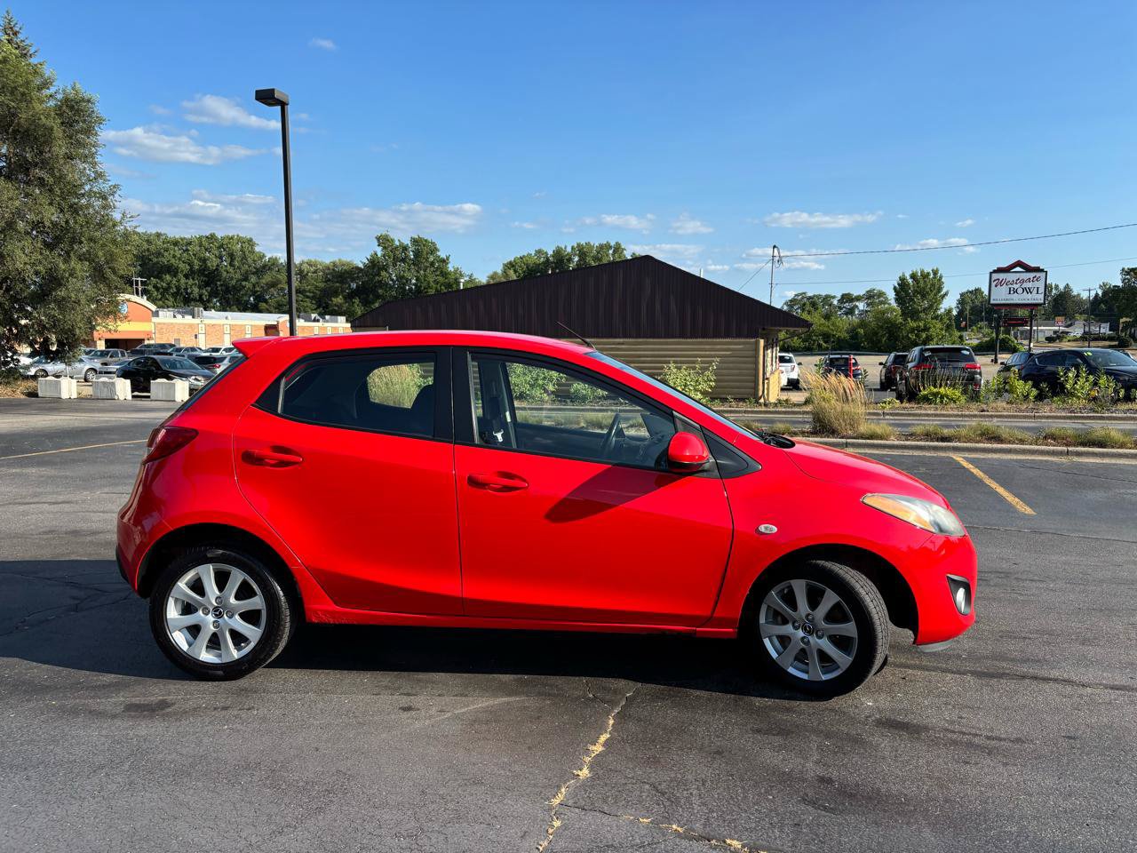 Used 2013 MAZDA MAZDA2 Touring FWD image 10