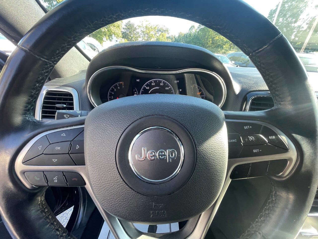 Used 2021 Jeep Grand Cherokee Laredo X image 18