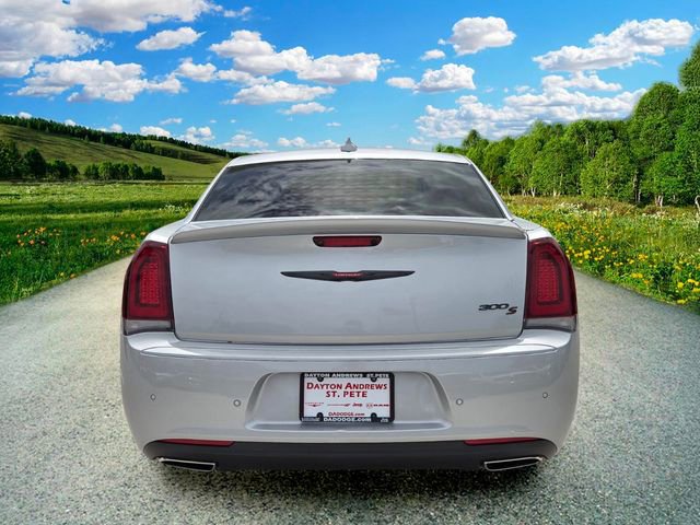 Certified 2022 Chrysler 300 S w/ Comfort Group RWD image 5