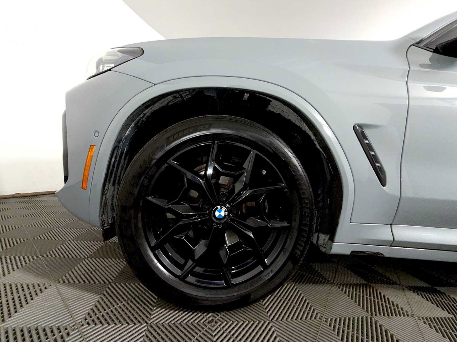 Used 2024 BMW X3 xDrive30i w/ M Sport Package AWD/4WD image 8