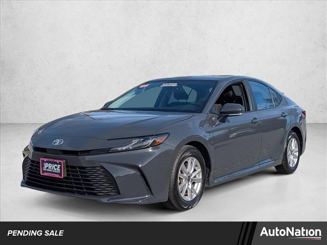 Used 2025 Toyota Camry LE image 1