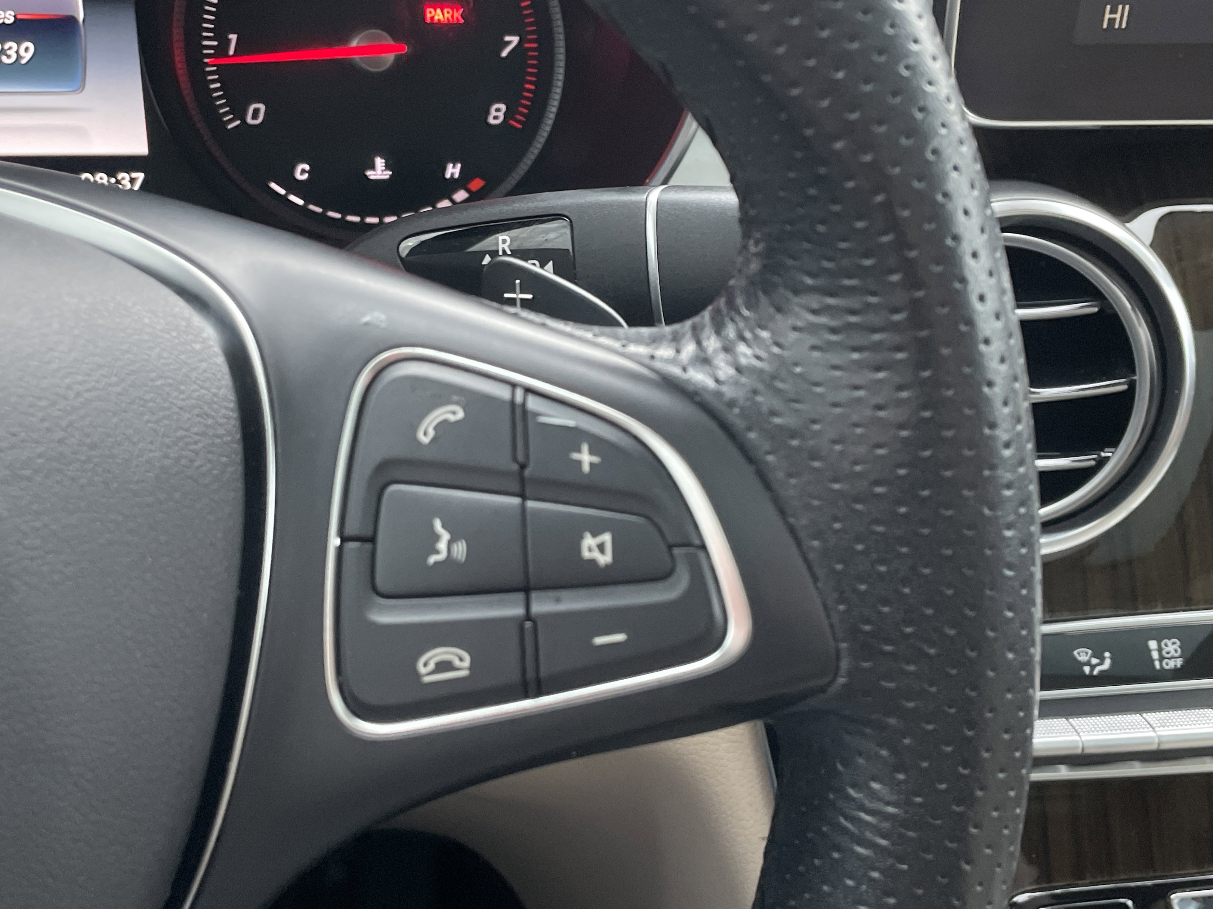 Used 2019 Mercedes-Benz GLC 300 image 29