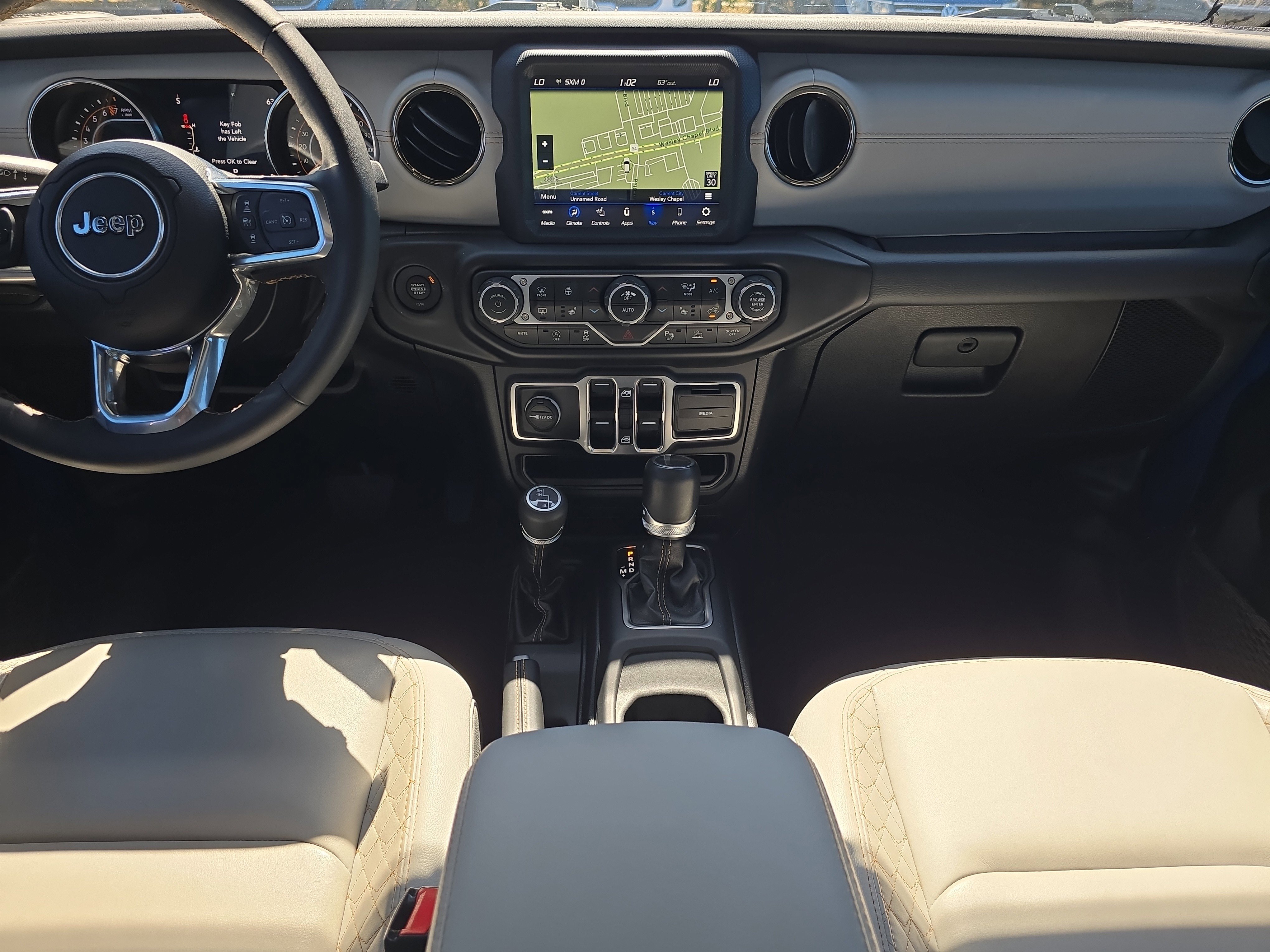 Used 2023 Jeep Gladiator Overland image 14