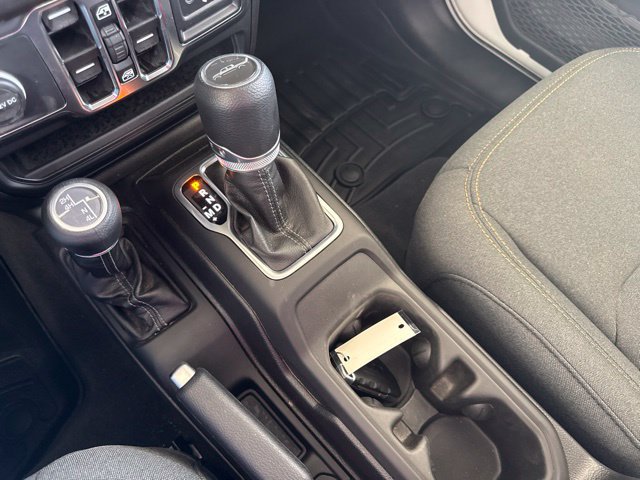 Used 2025 Jeep Gladiator Sport AWD/4WD image 21