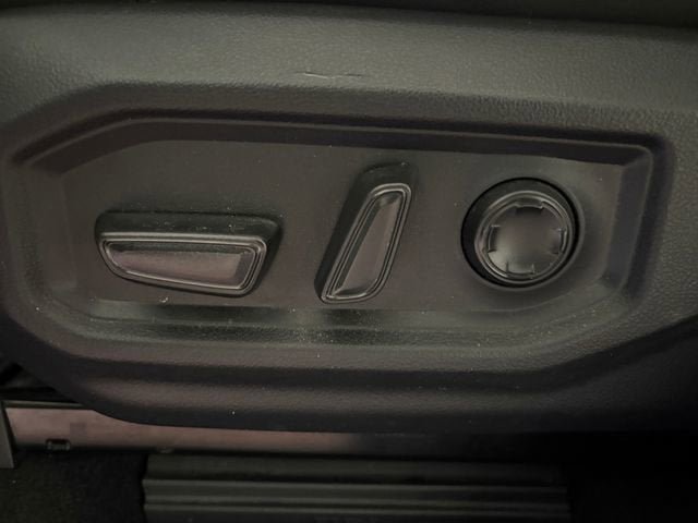 Used 2022 Toyota Tundra Capstone AWD/4WD image 9