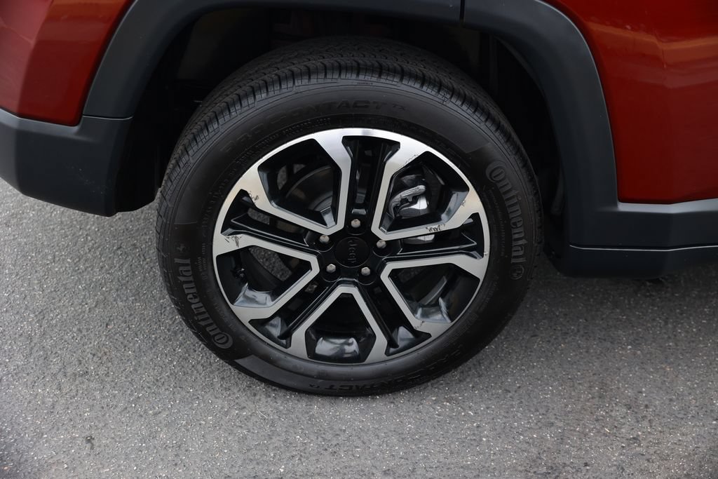 Used 2022 Jeep Compass Limited w/ Sun and Sound Group AWD/4WD image 9