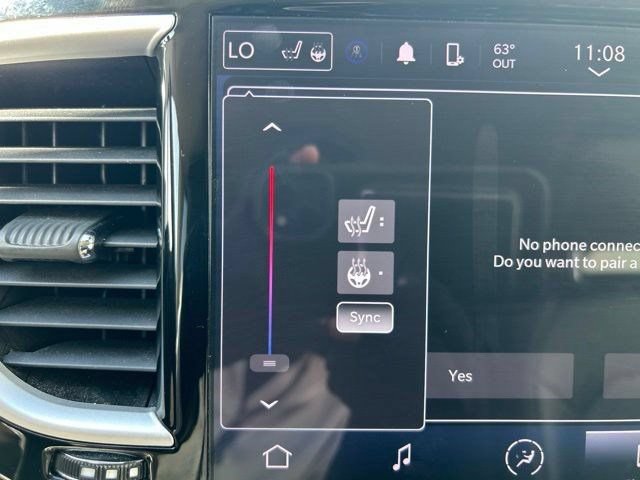 Used 2023 Chrysler Pacifica Touring-L FWD image 26