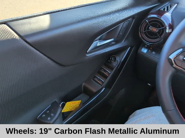 Used 2025 Chevrolet Equinox RS image 11