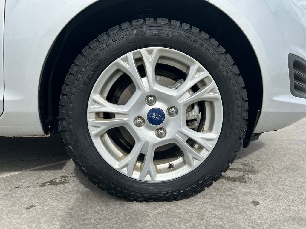 Used 2016 Ford Fiesta SE FWD image 30