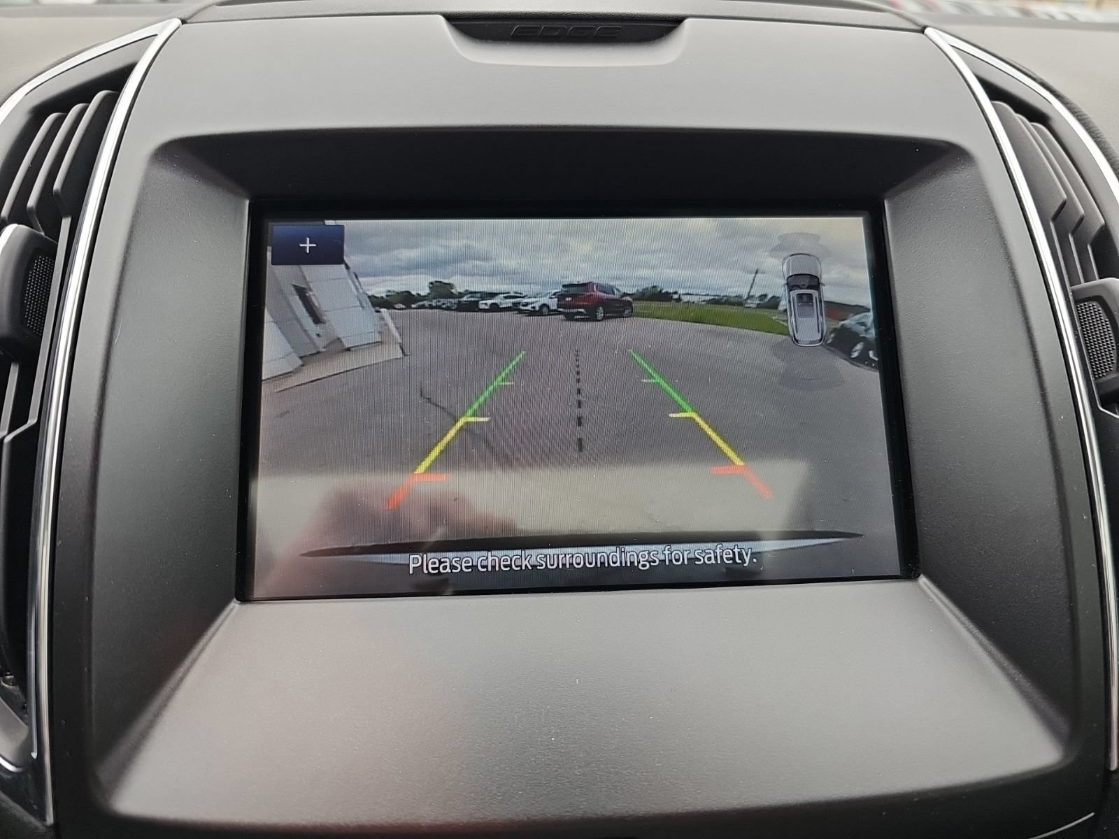 Used 2020 Ford Edge Titanium w/ Class II Trailer Tow Package AWD/4WD image 17