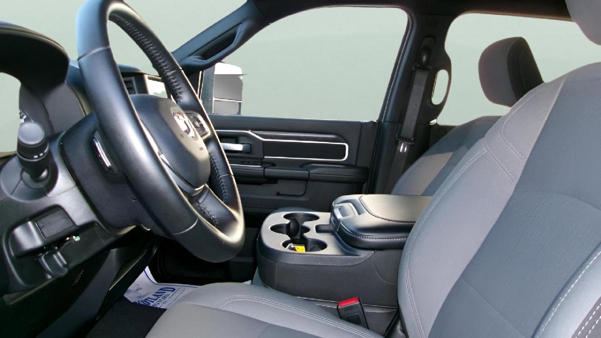 Used 2024 RAM 2500 Big Horn w/ Bed Utility Group image 13