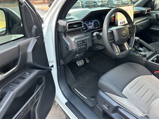 Used 2024 Toyota Tacoma TRD Sport image 10