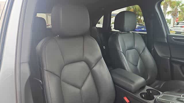 Used 2017 Porsche Macan image 26