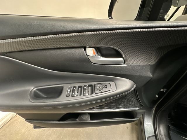 Used 2020 Hyundai Santa Fe SEL w/ Convenience + Premium Package image 18