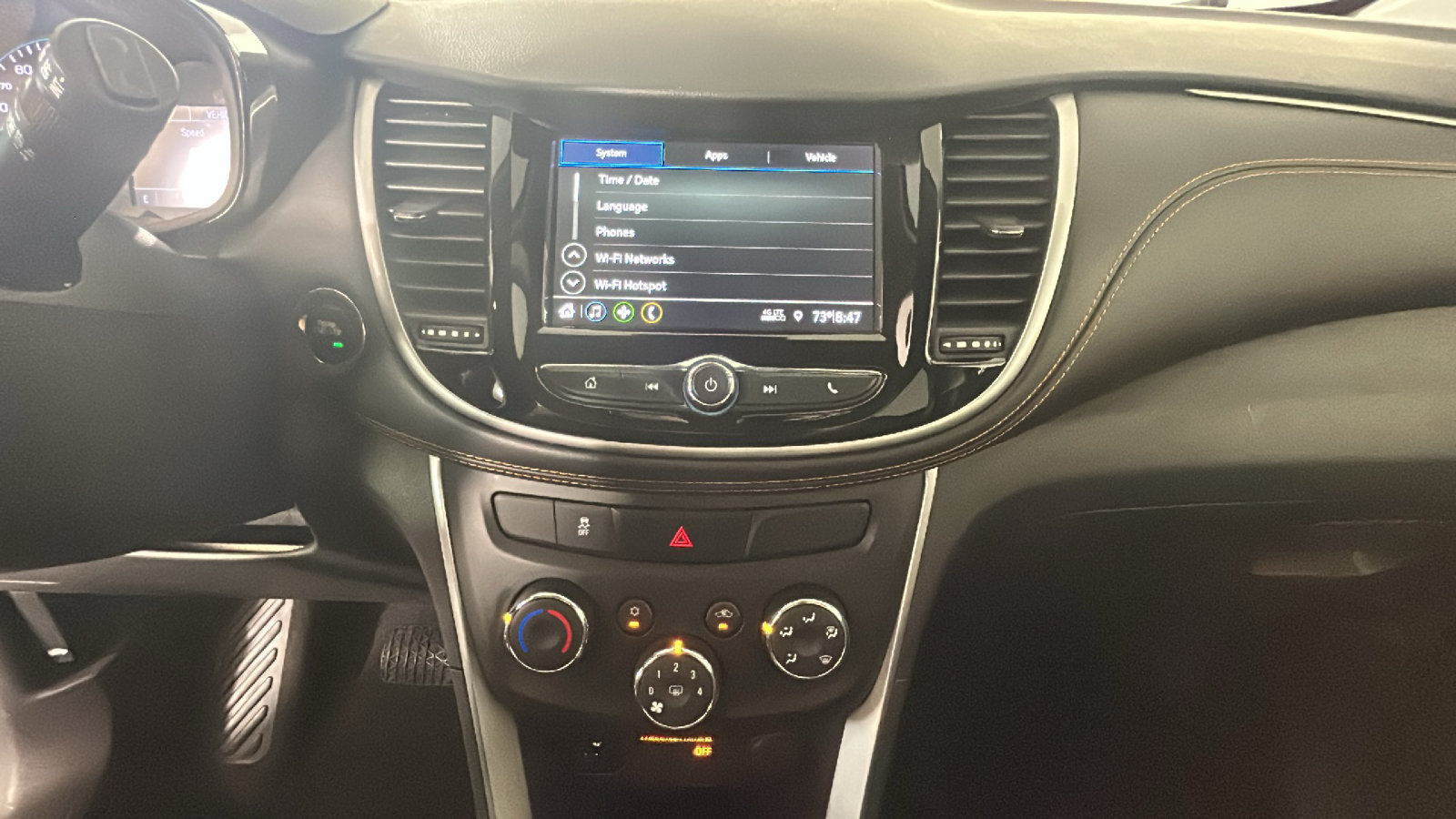 Used 2019 Chevrolet Trax LT w/ LT Convenience Package FWD image 27