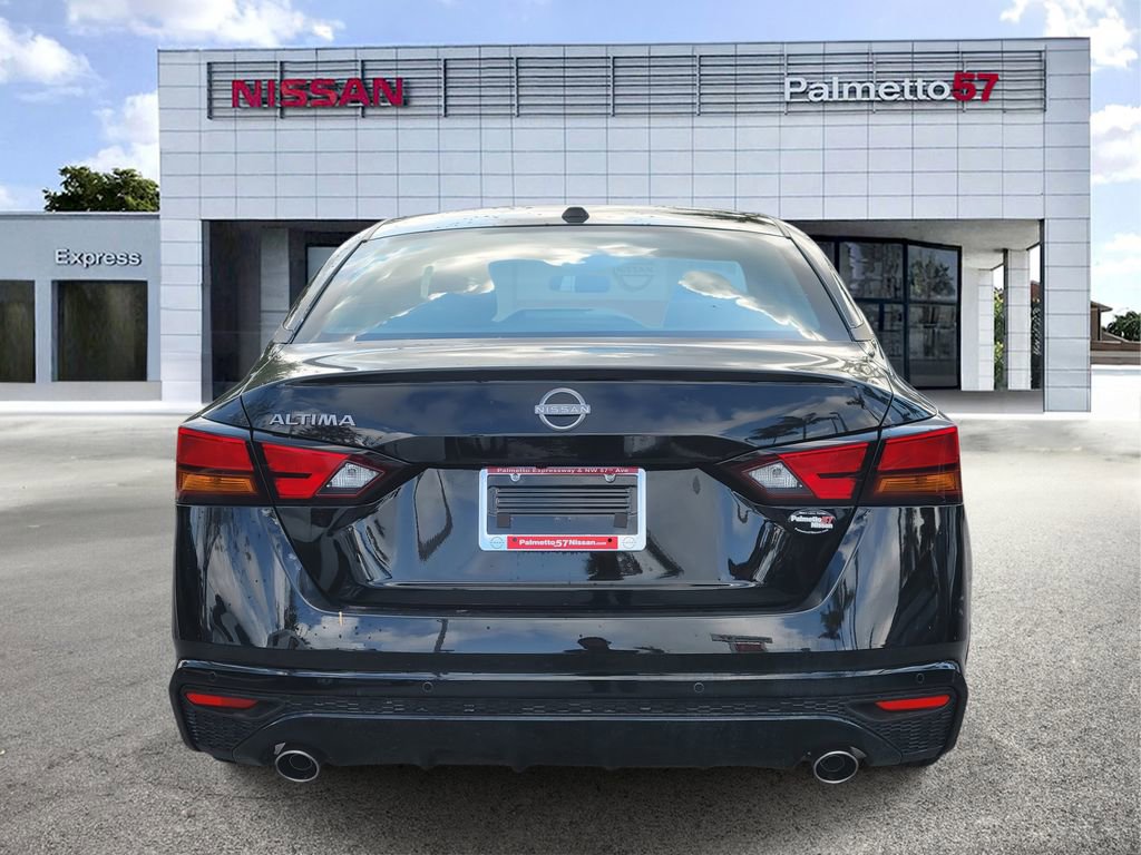 Used 2025 Nissan Altima 2.5 SV w/ SV Premium Package FWD image 5