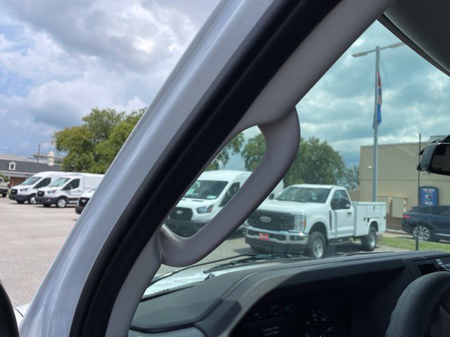New 2027 Ford E-350 and Econoline 350 Super Duty w/ Power Equipment Group RWD image 20