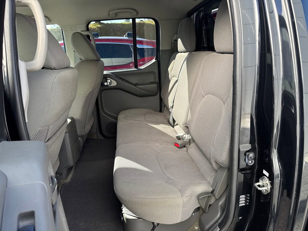 Used 2017 Nissan Frontier SV image 24