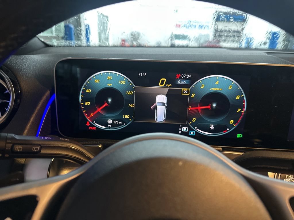 Used 2021 Mercedes-Benz GLB 250 4MATIC w/ AMG Line image 7