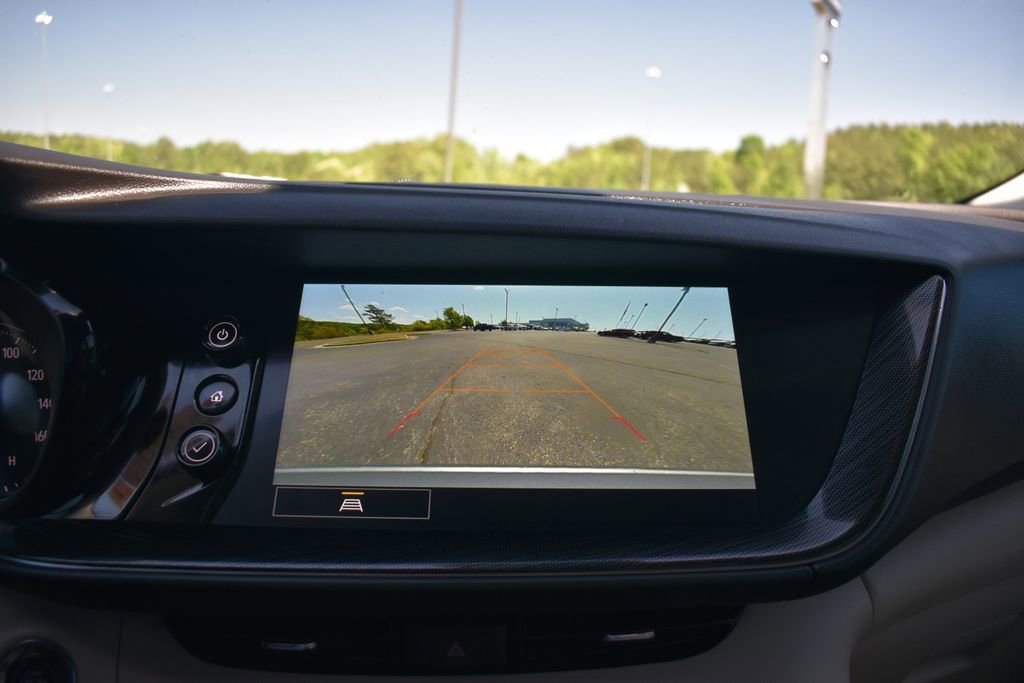 Used 2023 Buick Envision Essence AWD/4WD image 21