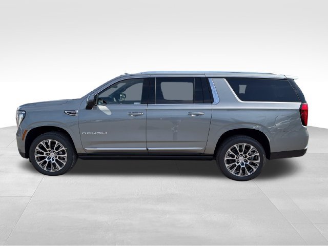 New 2026 GMC Yukon XL Denali w/ Denali Reserve Package AWD/4WD image 4