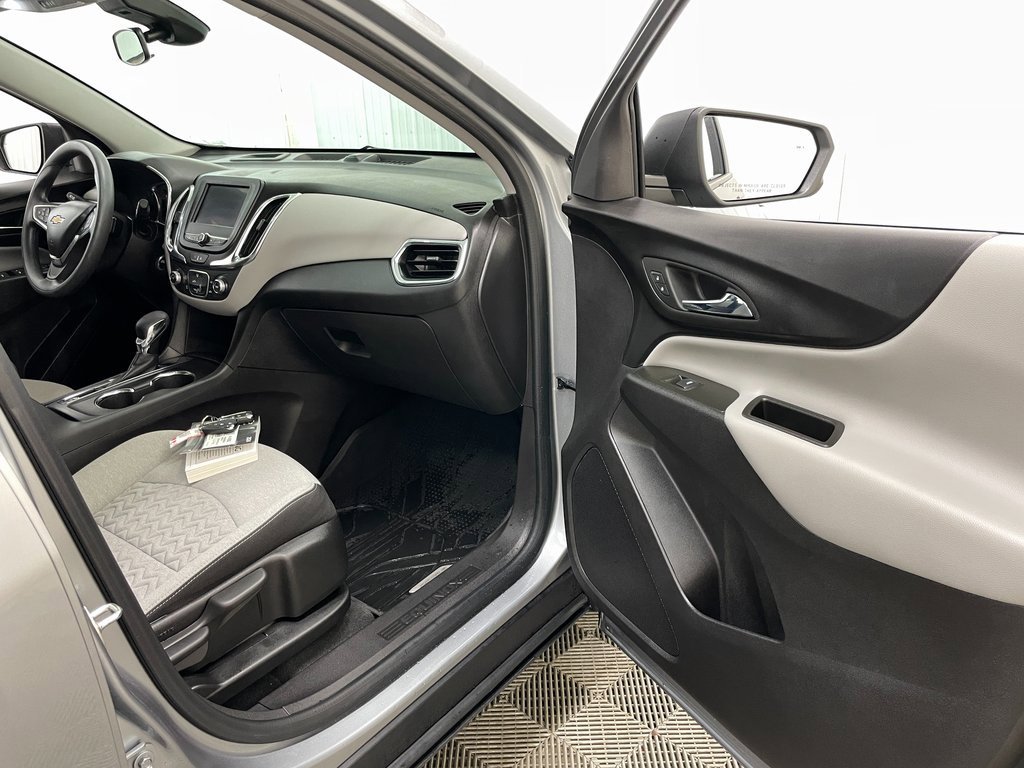 Certified 2024 Chevrolet Equinox LS w/ LS Convenience Package image 33