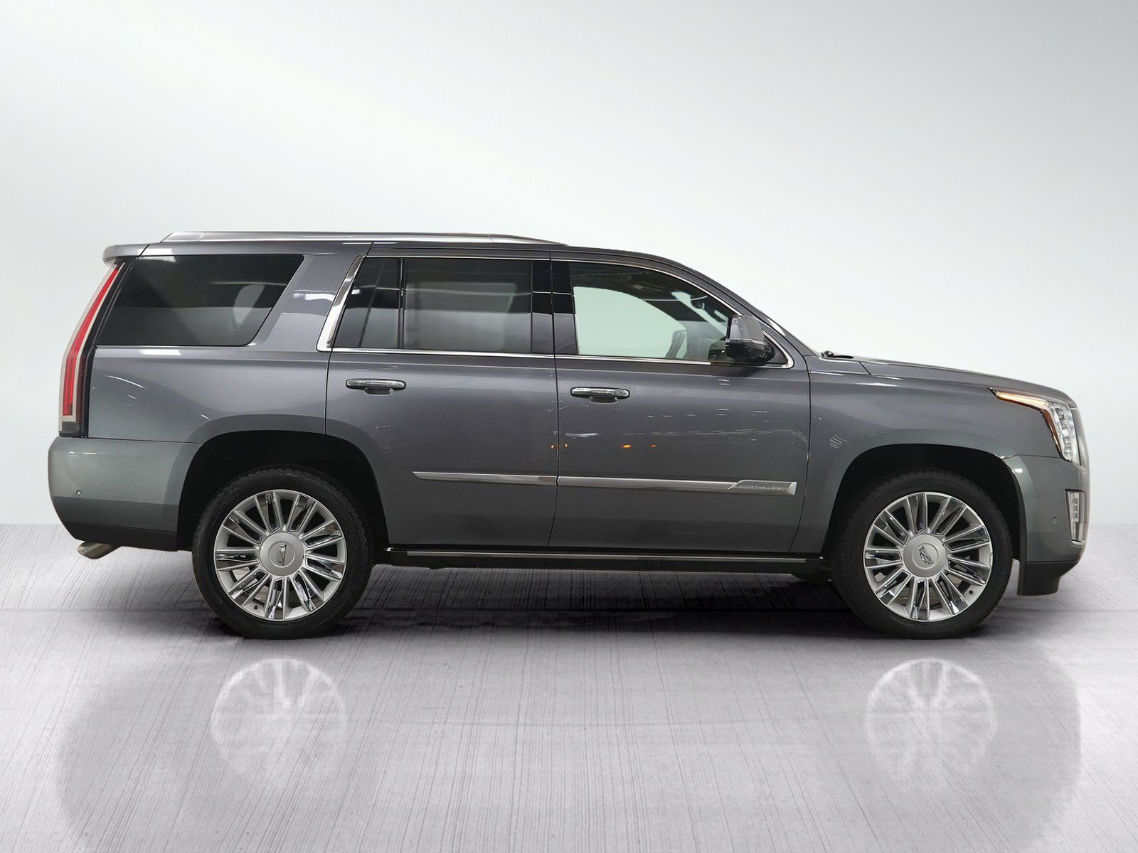 Used 2019 Cadillac Escalade Platinum AWD/4WD image 6