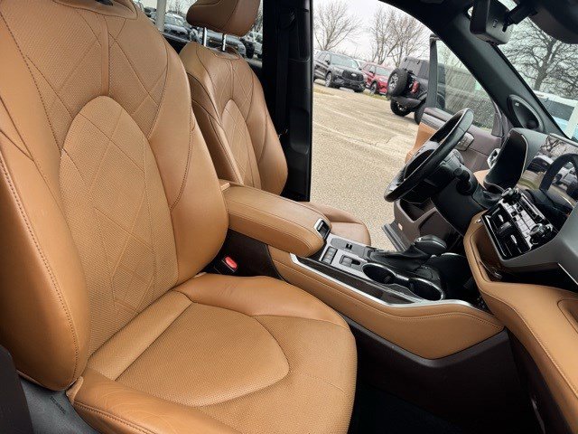 Used 2022 Toyota Highlander Platinum image 38