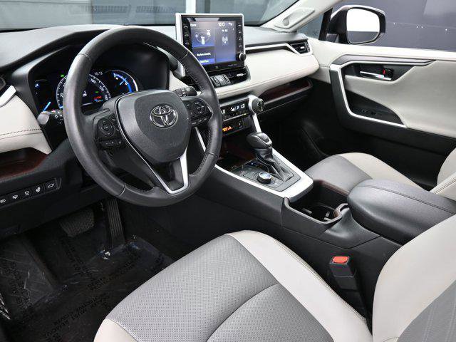 Used 2022 Toyota RAV4 Limited image 14