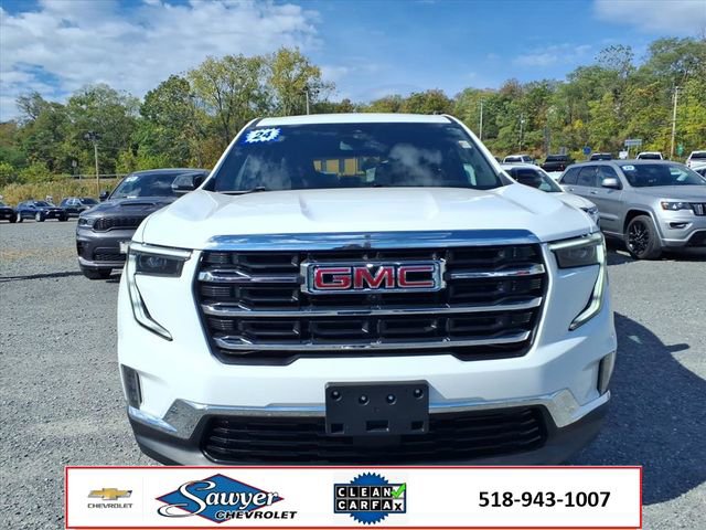 Used 2024 GMC Acadia Elevation image 2