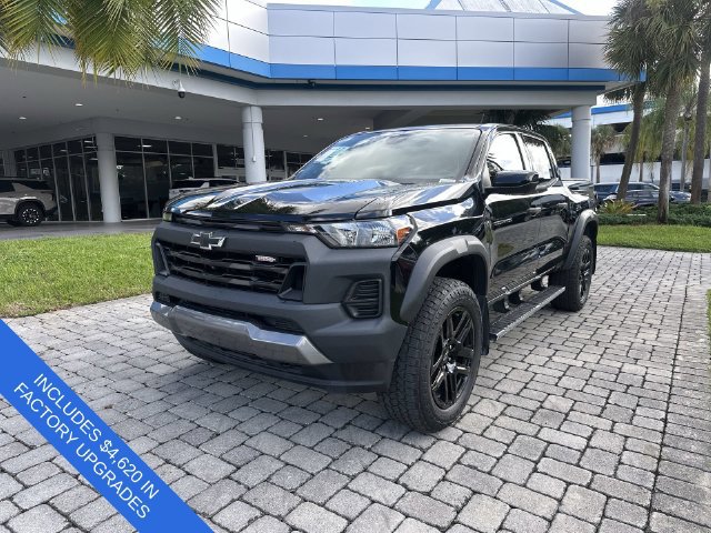 Used 2023 Chevrolet Colorado Trail Boss AWD/4WD image 19
