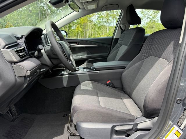 Used 2026 Toyota Camry LE image 8