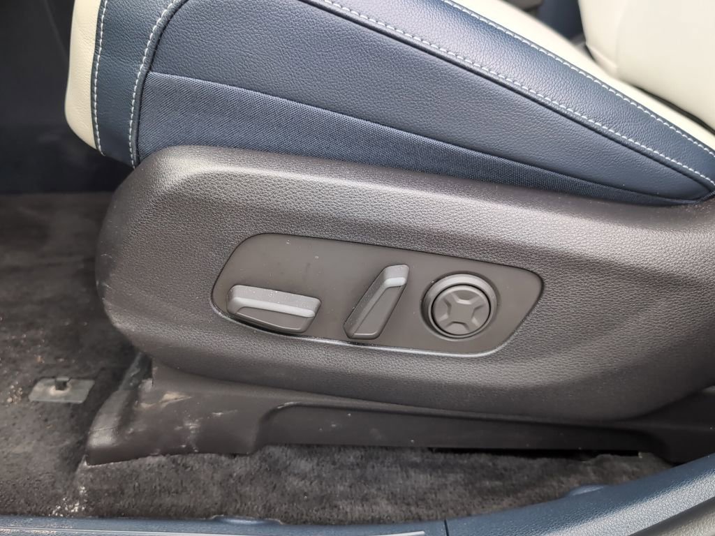 Used 2025 Kia Carnival SX Prestige FWD image 11
